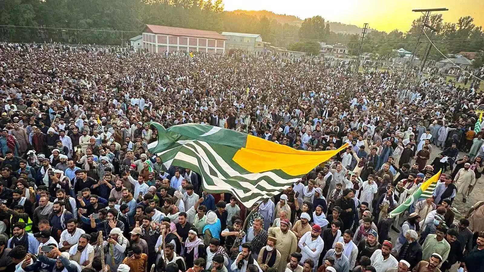 पाकिस्तान के खिलाफ PoK में 27 अक्टूबर को मनेगा ब्लैक डे, JKJAAC ने धरना खत्म करने से किया इनकार