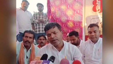 वन विभाग की कार्रवाई के खिलाफ एकजुट हुए 35 गांवों के आदिवासी, जमीन के दस्तावेज लेकर भोपाल आएंगे