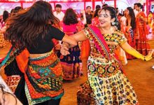 गुलाबी नगरी में गरबा-डांडिया की धूम, लहरिया-बांधनी के रंगों से सजी महारास की शाम