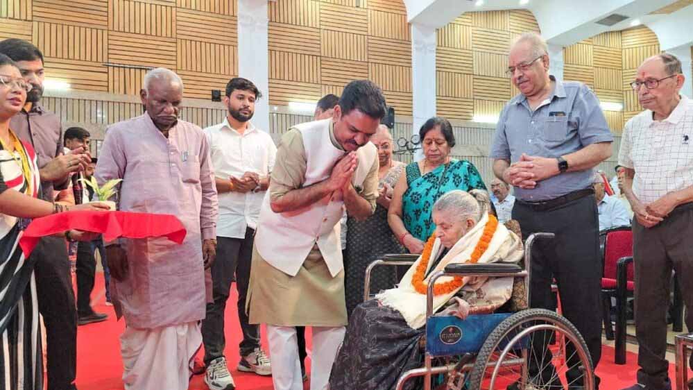 अनुभव की विरासत को सलाम, यूपी में शतायु बुजुर्गों और वरिष्ठ अचीवर्स का हुआ सम्मान अनुभव की विरासत को सलाम, यूपी में शतायु बुजुर्गों और वरिष्ठ अचीवर्स का हुआ सम्मान
