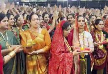 900 किलो सोने के गहने पहन गरबा करने पहुंचीं 15 हजार महिलाएं, दिखी अनोखी परंपरा