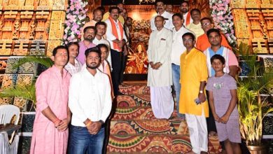 पिपरिया में दुर्गा पंडालों में पहुंचे डिप्टी CM विजय शर्मा, मां दुर्गा की पूजा-अर्चना की