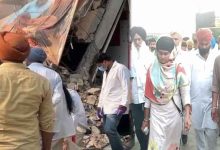 परविंदर झोटा हत्याकांड: 10 दिन बाद भी पोस्टमॉर्टम नहीं, 10 मांगों पर अड़े परिजन परविंदर झोटा हत्याकांड: 10 दिन बाद भी पोस्टमॉर्टम नहीं, 10 मांगों पर अड़े परिजन