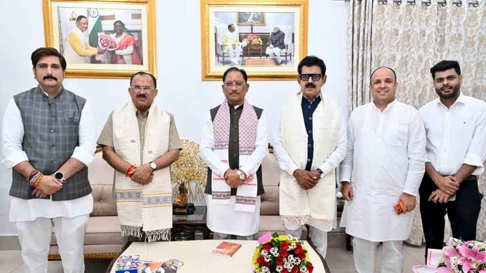 मुख्यमंत्री विष्णु देव साय से राजस्थान विधानसभा अध्यक्ष वासुदेव देवनानी ने की सौजन्य भेंट