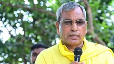'आजम खान साइकिल छोड़कर पतंग उड़ाने की तैयारी में हैं', राजभर का अखिलेश पर तंज