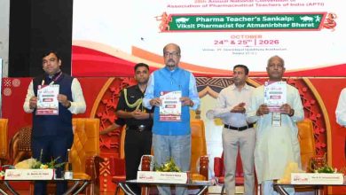 नकली दवाओं पर लगे रोक, ग्रामीण स्वास्थ्य सेवाओं को मजबूत करने पर राज्यपाल डेका का जोर