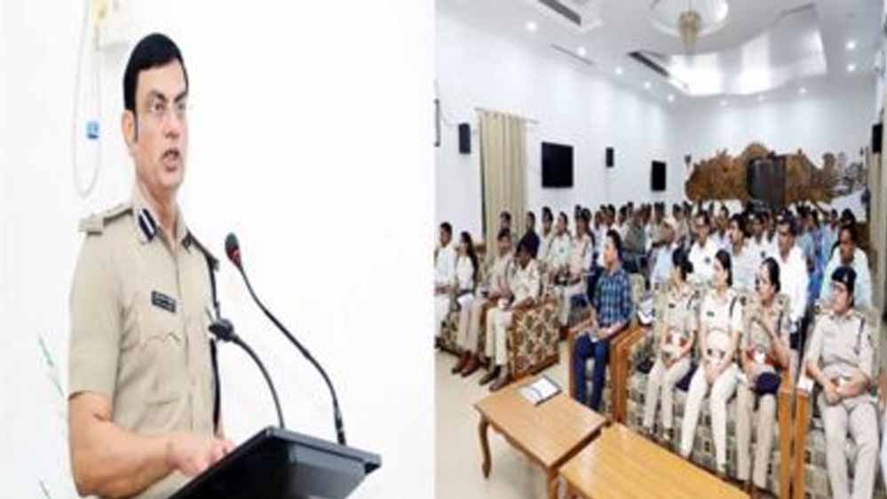 आधुनिक तकनीक और प्रो-एक्टिव पुलिसिंग से मजबूत हुई MP पुलिस की कानून-व्यवस्था आधुनिक तकनीक और प्रो-एक्टिव पुलिसिंग से मजबूत हुई MP पुलिस की कानून-व्यवस्था