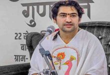 शिवपुरी में धीरेंद्र शास्त्री ने दिखावे वाली समाजसेवा पर उठाए सवाल, मदद के नाम पर फोटो खिंचवाने की आलोचना