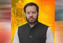 'कान्वेंट स्कूलों को पीछे छोड़ रहे यूपी के मॉडल स्कूल', मनोज पांडेय ने अखिलेश को दिखाया आईना