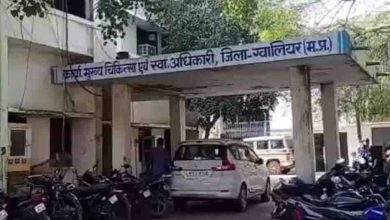 कार्यवाहियों के डर से निशाना बनाने की जुगत में लगे कई कर्मचारी और चिकित्सक
