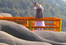 स्टैच्यू ऑफ यूनिटी पहुंचे पीएम मोदी, सरदार पटेल को दी श्रद्धांजलि; विकास परियोजनाओं की रखी आधारशिला