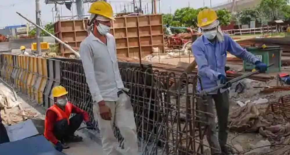 मध्य प्रदेश के 50 लाख श्रमिकों के लिए बड़ी खबर, महंगाई भत्ते में ₹6 प्रतिदिन का इजाफा मध्य प्रदेश के 50 लाख श्रमिकों के लिए बड़ी खबर, महंगाई भत्ते में ₹6 प्रतिदिन का इजाफा