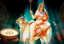 नवरात्रि का पहला दिन आज, मां शैलपुत्री को चढ़ाएं सफेद मिठाई और घी का भोग; जानें पूजा विधि