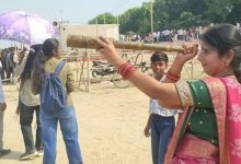 काशी में एयर शो का रोमांच, गंगा तट पर 5 लाख से ज्यादा दर्शक जुटे; 80 वर्षीय बुजुर्ग ने भी पूरी की हसरत