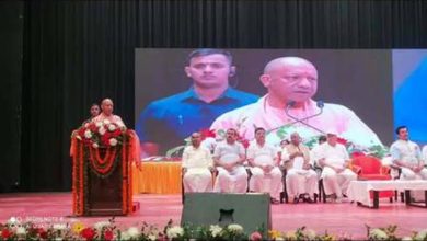 कांग्रेस पर बरसे सीएम योगी, ईवीएम से लेकर चुनाव आयोग तक पर सवाल उठाने को लेकर साधा निशाना