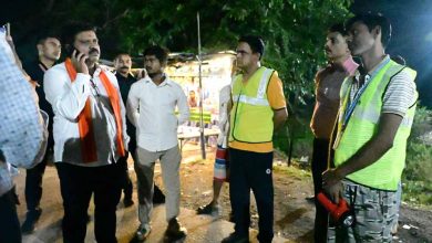 कवर्धा-बेमेतरा मार्ग पर पशुओं को देख भड़के डिप्टी CM विजय शर्मा, अधिकारियों को लगाई फटकार