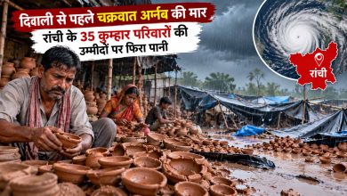 बारिश ने बिगाड़ा कुम्हारों का कारोबार, धूप नहीं मिलने से नहीं सूख रहे मिट्टी के दीये