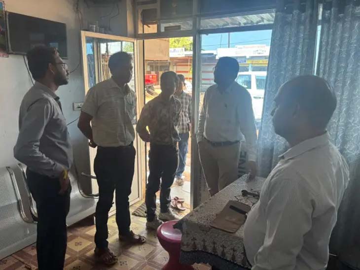 स्वास्थ्य विभाग की कार्रवाई: जांच में तीन क्लिनिक-पैथोलॉजी संचालकों को थमाए नोटिस