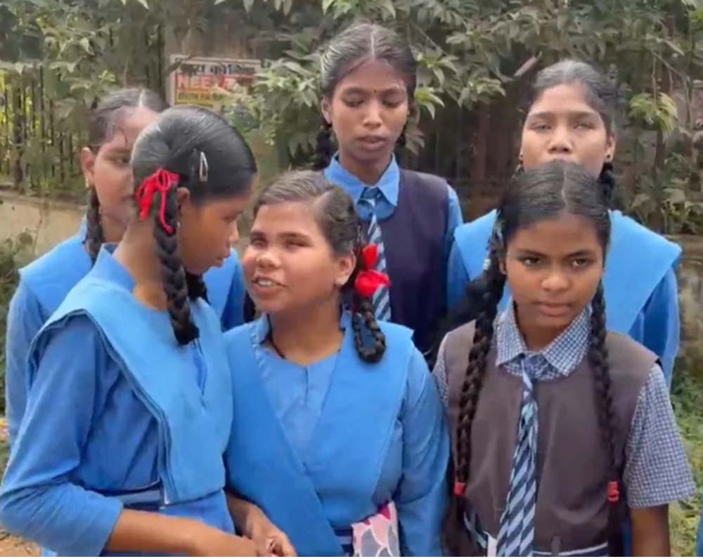 शासकीय दृष्टि-श्रवण बाधित स्कूल के बच्चों का प्रदर्शन, शिक्षक नियुक्ति की उठाई मांग शासकीय दृष्टि-श्रवण बाधित स्कूल के बच्चों का प्रदर्शन, शिक्षक नियुक्ति की उठाई मांग