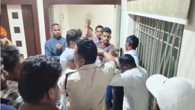 कोरबा में प्रलोभन देकर धर्मांतरण कराने का आरोप, होटल में बजरंग दल का प्रदर्शन