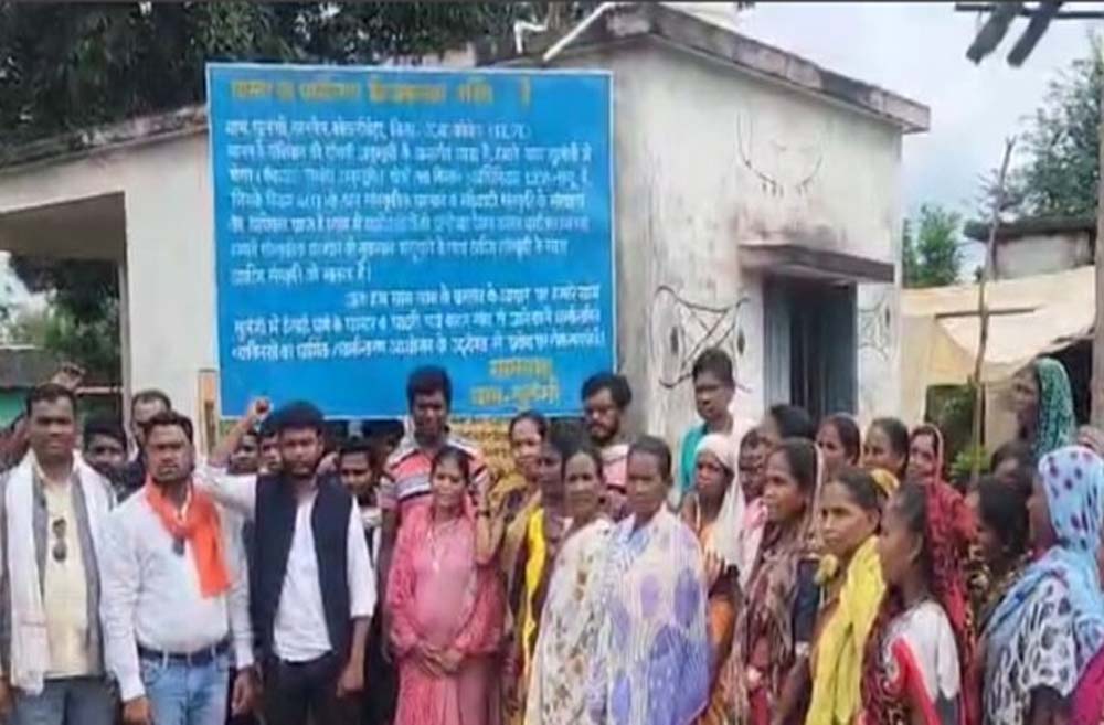 CG में धर्मांतरण को लेकर बढ़ा विरोध, ग्रामीणों ने लगाए नो एंट्री के साइन बोर्ड