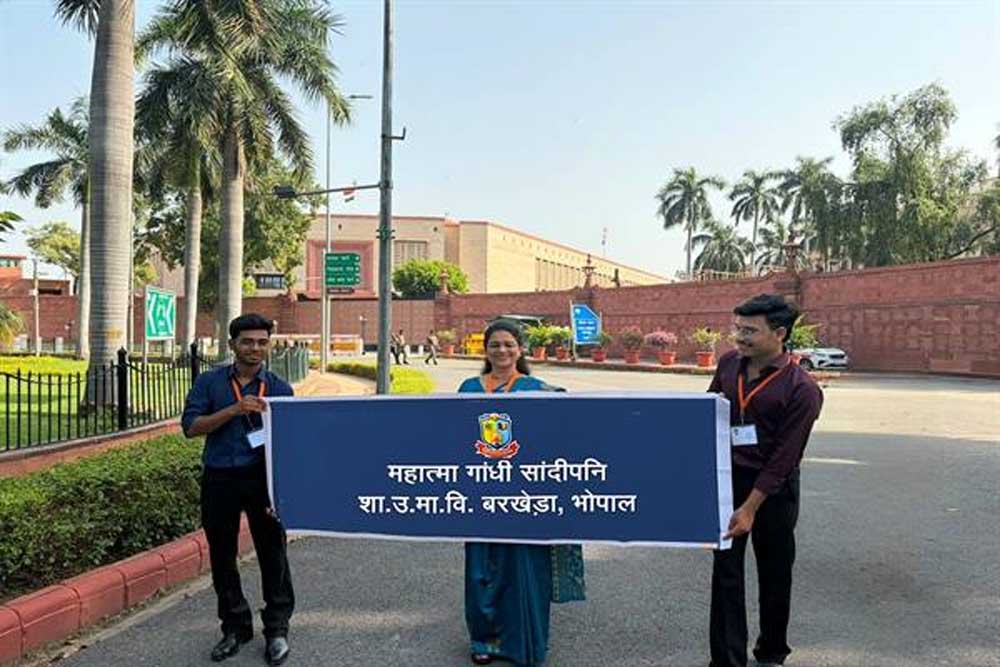 महात्मा गांधी सान्दीपनि विद्यालय के विद्यार्थियों ने किया संसद भवन का भ्रमण