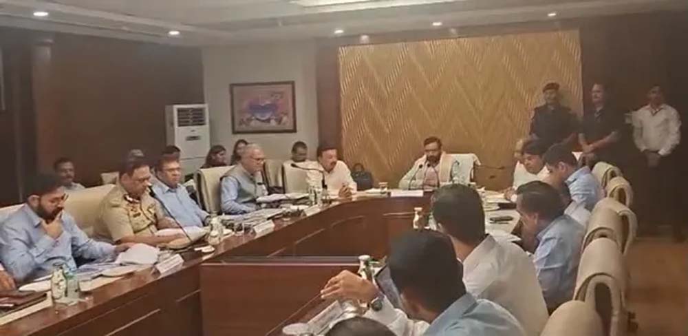 गुरुग्राम के विकास पर बड़ा मंथन, CM सैनी की हाईलेवल बैठक शुरू गुरुग्राम के विकास पर बड़ा मंथन, CM सैनी की हाईलेवल बैठक शुरू