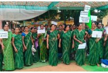 छत्तीसगढ़ में आंगनबाड़ी कार्यकर्ताओं का हल्लाबोल, नियमितीकरण और 30 हजार वेतन के लिए बुलंद की आवाज