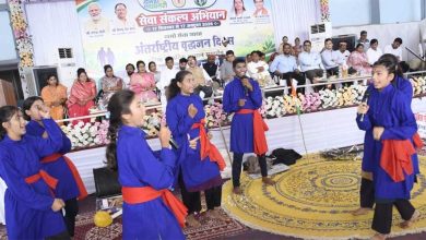 नुक्कड़ नाटक के जरिए पहुँचाया जनकल्याणकारी योजनाओं का संदेश