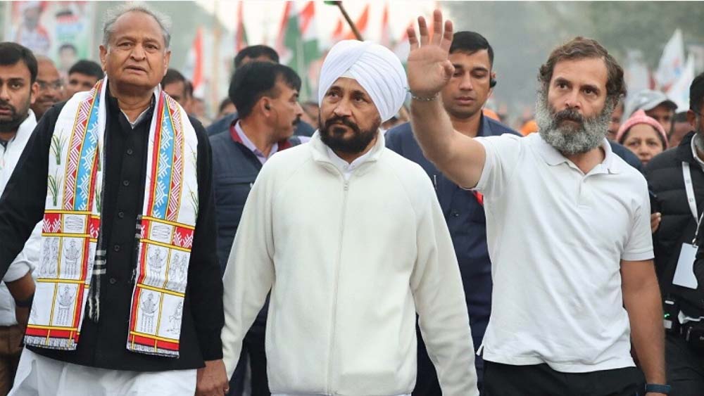 वोट चोरी के आरोपों पर कांग्रेस का प्रदर्शन, दिल्ली में जुटे पंजाब के सांसद; चन्नी-रंधावा भी साथ