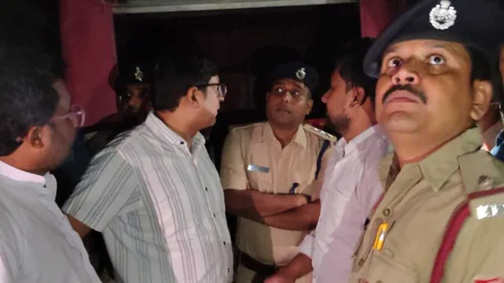 सिवान पटाखा विस्फोट: अमरुद्दीन के घर में पहले भी हुआ था हादसा, अब 3 की मौत से मचा हड़कंप