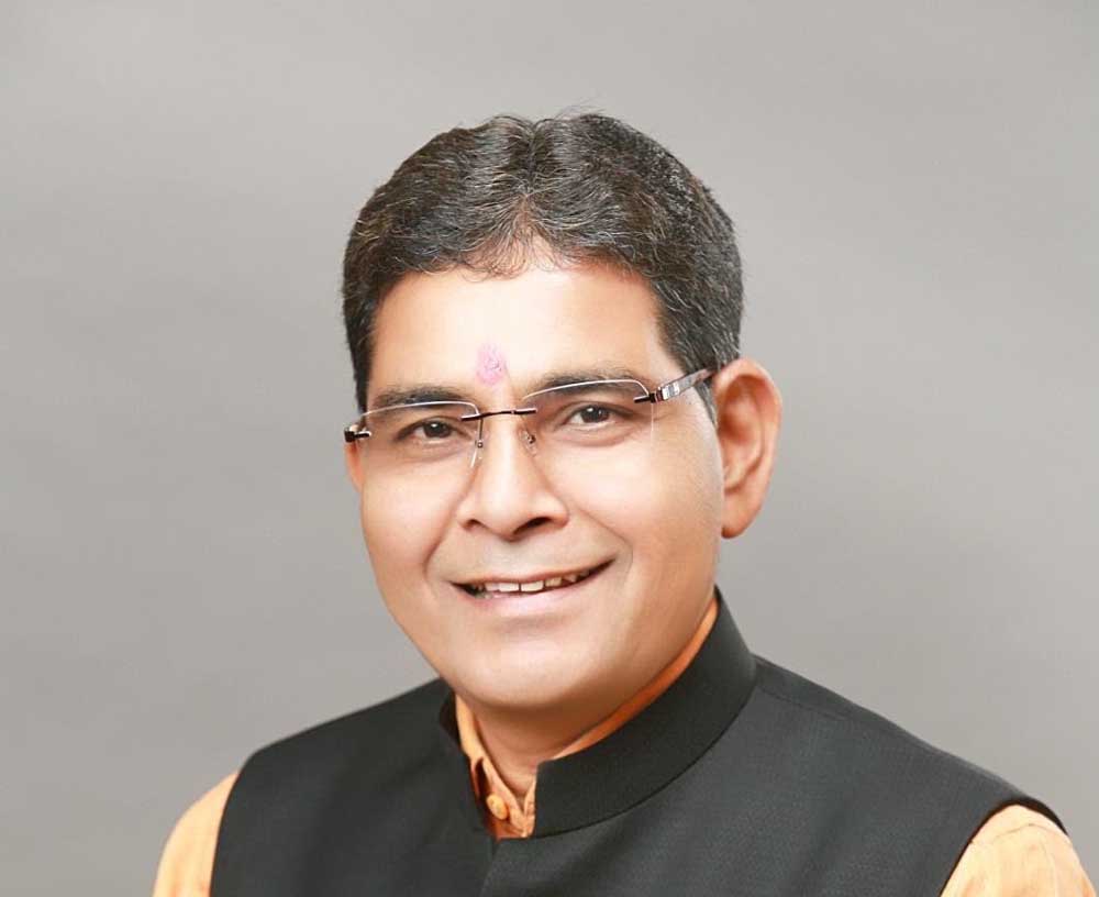 सरकार प्रदेश के प्रत्येक नगर और गांव के सर्वांगीण विकास के लिए प्रतिबद्ध - मंत्री टंक राम वर्मा