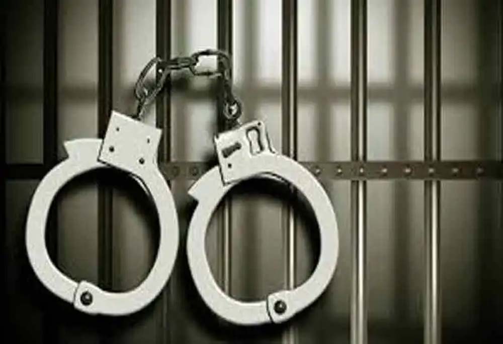 भोपाल कफ सिरप केस में बड़ी कार्रवाई, आरोपी देहरादून से गिरफ्तार भोपाल कफ सिरप केस में बड़ी कार्रवाई, आरोपी देहरादून से गिरफ्तार