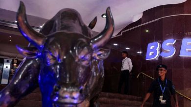 ग्लोबल बिकवाली का भारतीय बाजार पर असर, सेंसेक्स-निफ्टी लाल निशान में फिसले