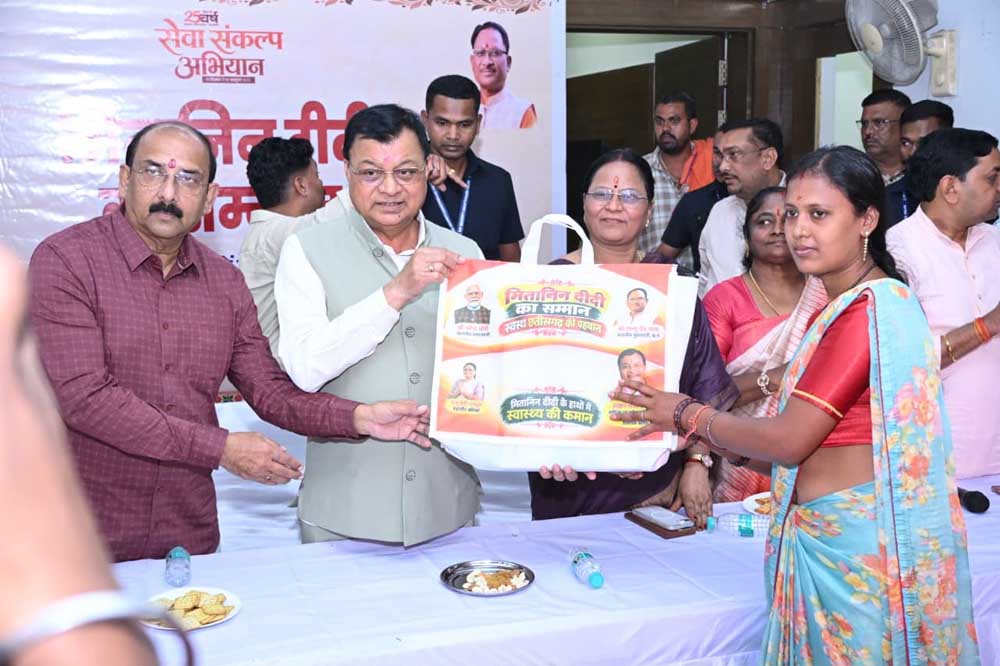 निःस्वार्थ जनसेवा से साकार हो रहा ‘नर सेवा- नारायण सेवा’ का भाव: मंत्री देवांगन