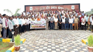 खेत बचाओ अभियान के तहत किसानों को उन्नत सरसों बीज का वितरण