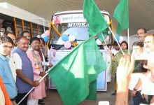 परिवहन मंत्री केदार कश्यप ने भानुप्रतापपुर-कोरर और भानुप्रतापपुर-अंतागढ़ मार्ग पर बसों को दिखाई हरी झंडी