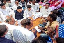 दिवंगतों को अर्पित की पुष्पांजलि, परिजनों को दी 4-4 लाख रुपये की आर्थिक सहायता