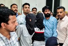 अंधेरी में बाइक छोड़ी, सूरत में ट्रेन से पकड़े गए टाइगर श्रॉफ के हमलावर अंधेरी में बाइक छोड़ी, सूरत में ट्रेन से पकड़े गए टाइगर श्रॉफ के हमलावर