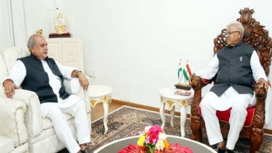 राज्यपाल पटेल से विधानसभा अध्यक्ष तोमर ने की सौजन्य भेंट