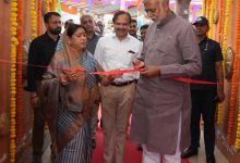 सरस मेला 4 नवंबर 2026 तक प्रतिदिन दोपहर 1 बजे से रात 10 बजे तक आम नागरिकों के लिए खुला रहेगा