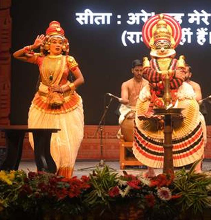 अंतरराष्ट्रीय श्रीरामलीला उत्सव में खोन और कुटियाट्टम से जीवंत हुई रामकथा अंतरराष्ट्रीय श्रीरामलीला उत्सव में खोन और कुटियाट्टम से जीवंत हुई रामकथा